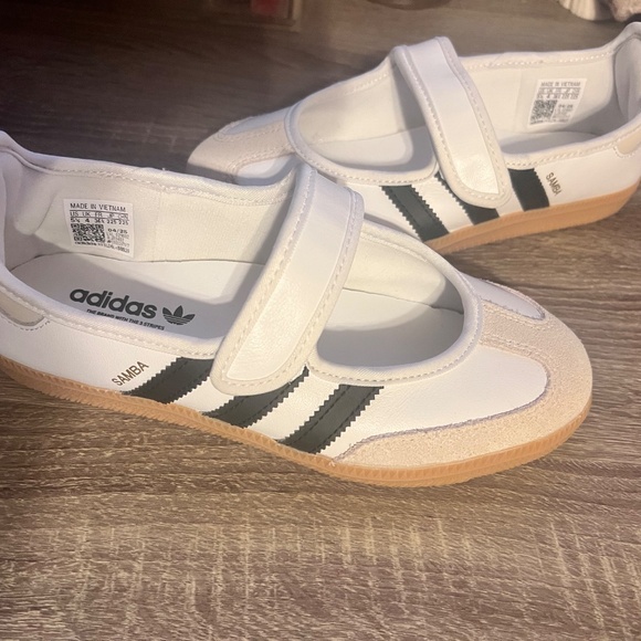 Brand New W/O Tags Adidas Samba Jane Shoes - Picture 2 of 8